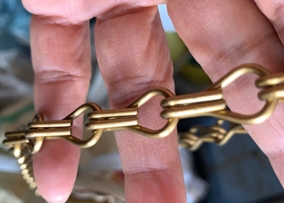 Double Hooks Colorfast Aluminum Chain Link Curtain Customized Size Fly Screen