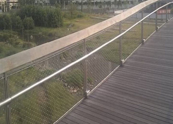 Zwingen-Balustrade, die Loch der Edelstahl-Drahtseil-Maschen-80*80 Millimeter einzäunt