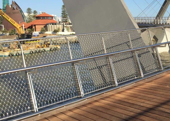 Edelstahl-Fall-Schutz-Sicherheits-Filetarbeit für Brücke 3,0 Loch Millimeters 60x60 Millimeter