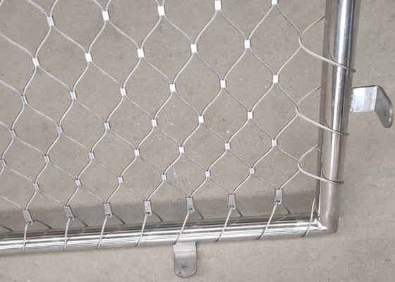 Kundengebundener Seildraht Kabel-Seil-Mesh Fencing With Frames 2.0Mm